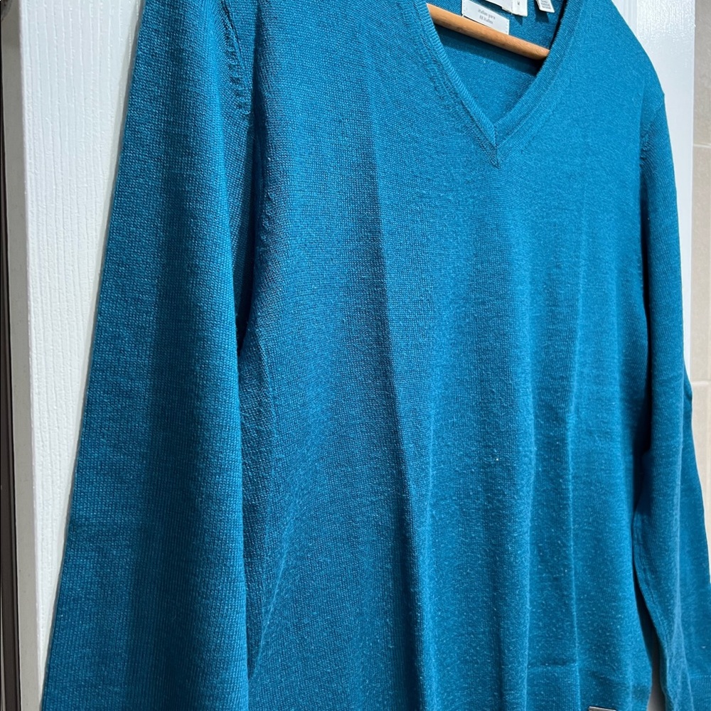 Calvin Klein V-Neck Teal Color Sweater, Medium - Picture 10 of 14